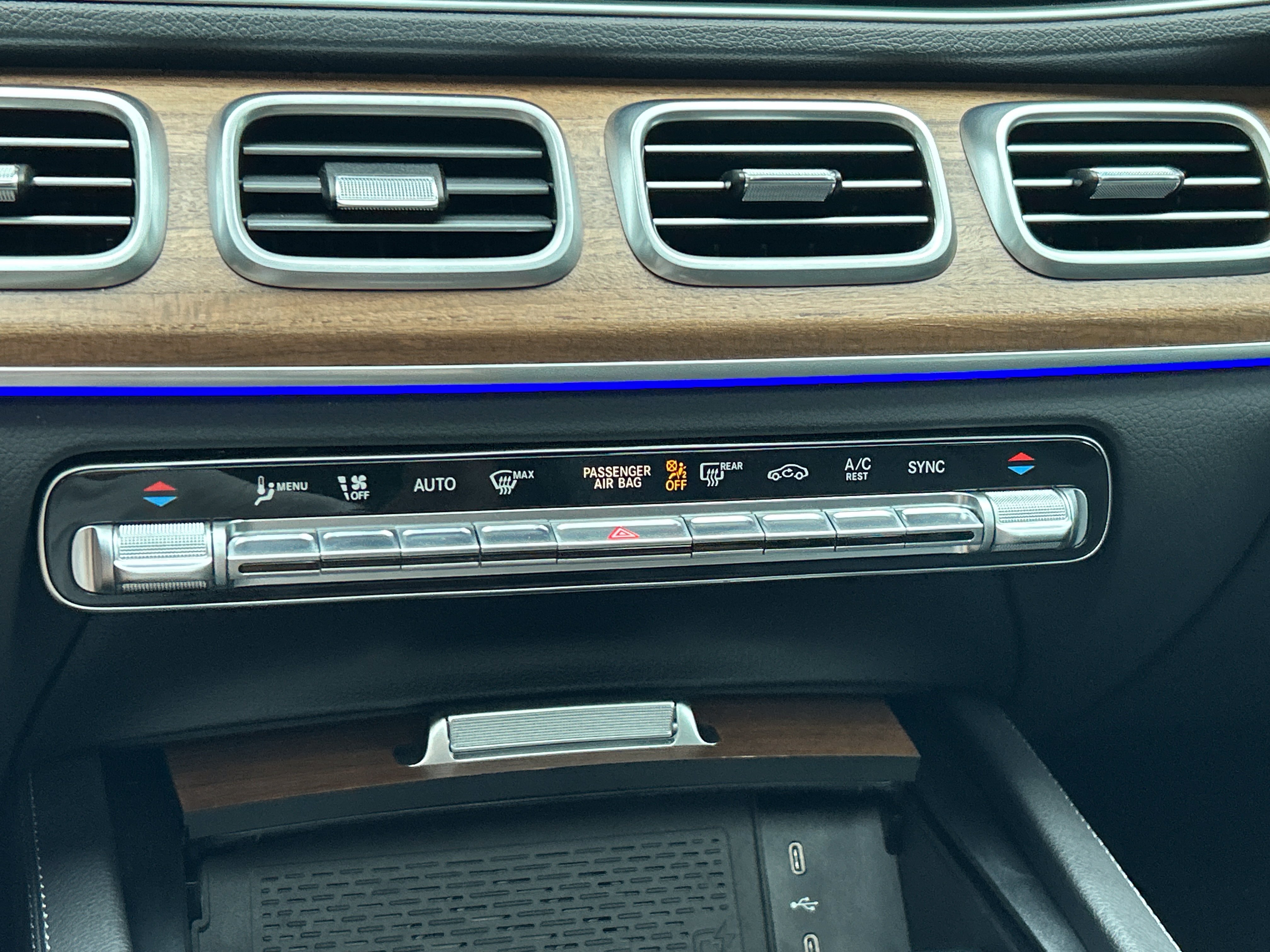 Certified 2025 Mercedes-Benz GLE 450 4MATIC image 32
