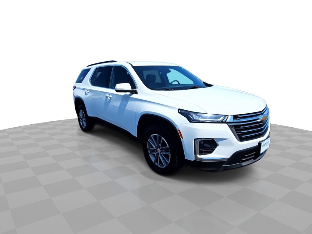 Used 2023 Chevrolet Traverse LT FWD image 2