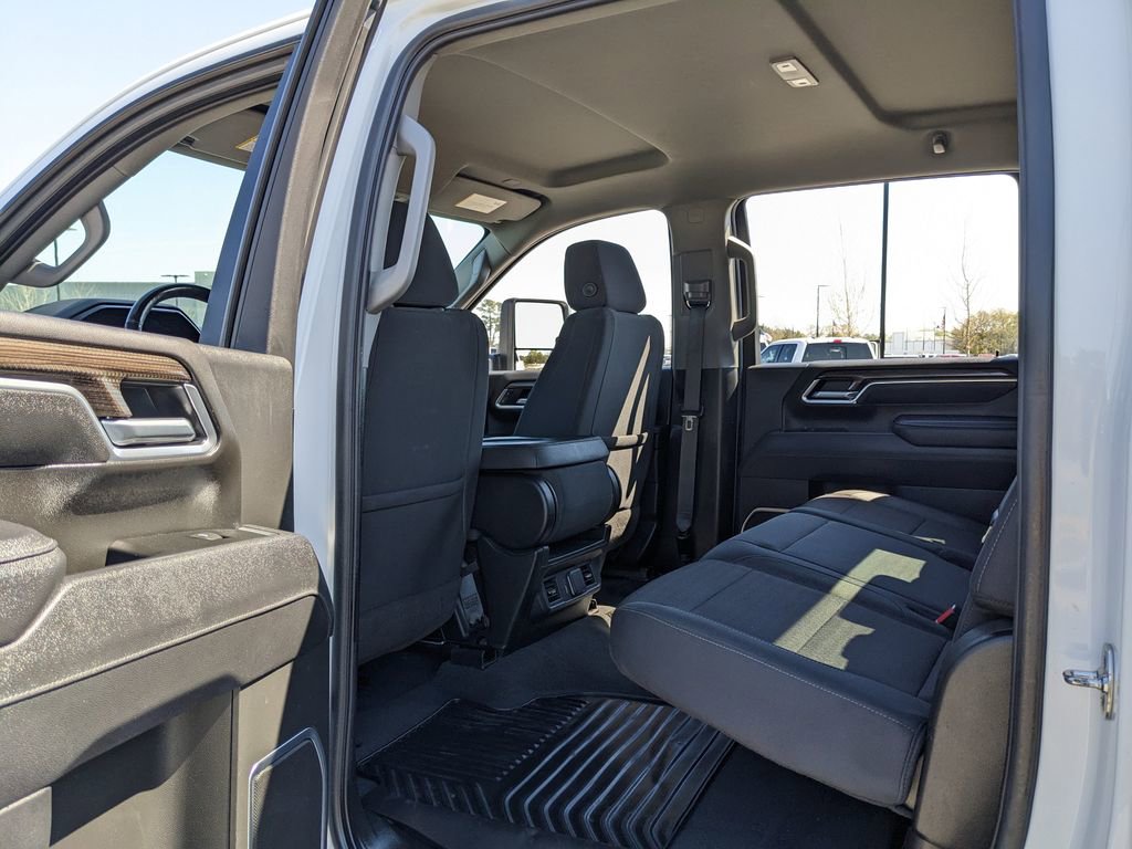 Used 2025 Chevrolet Silverado 2500 LT w/ Convenience Package image 42