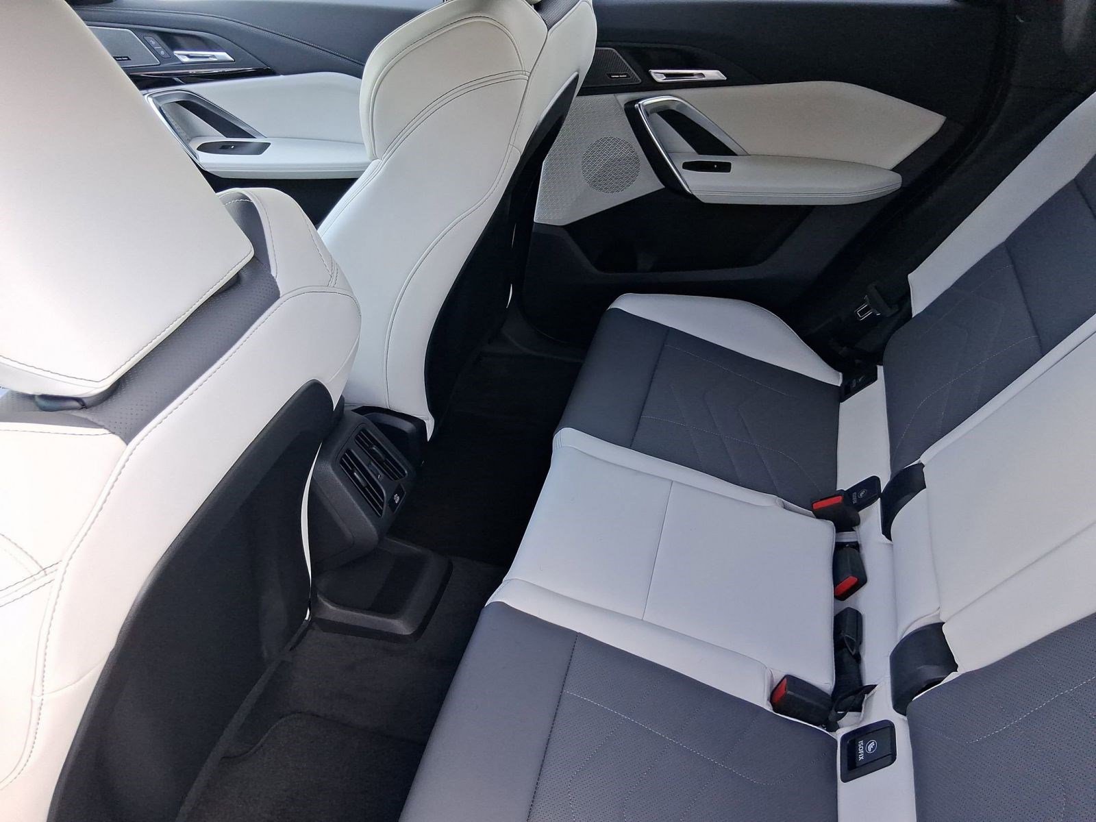 Used 2026 BMW X1 xDrive28i w/ Convenience Package image 29