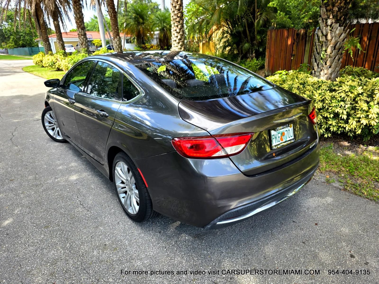 Used 2015 Chrysler 200 Limited w/ Convenience Group FWD image 7