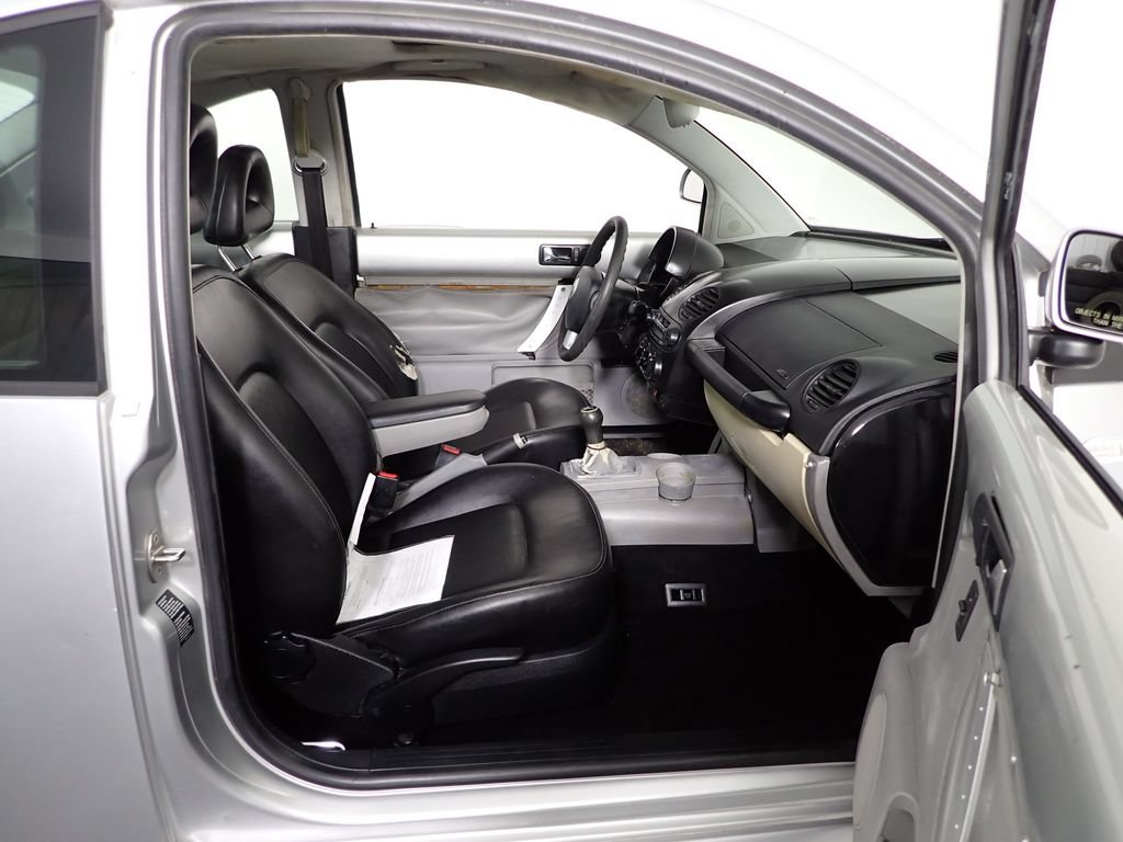 Used 2000 Volkswagen Beetle GLS FWD image 25