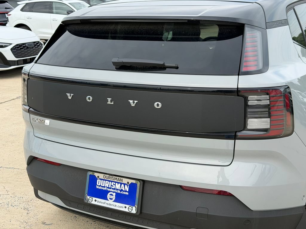 New 2026 Volvo EX30 Cross Country Ultra w/ Protection Package Premier AWD/4WD image 5