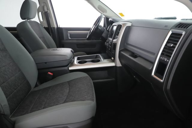 Used 2019 RAM 1500 Classic SLT w/ Black Appearance Group AWD/4WD image 29