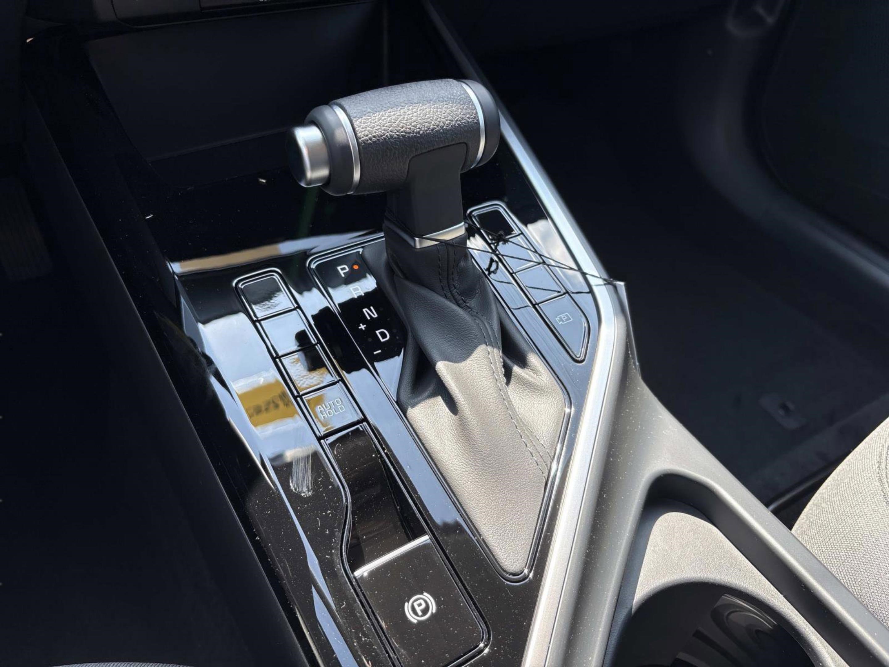 New 2026 Kia Niro LX image 30