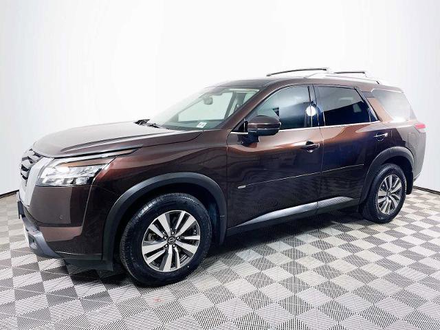 Certified 2022 Nissan Pathfinder SL w/ Lighting Package (N92)