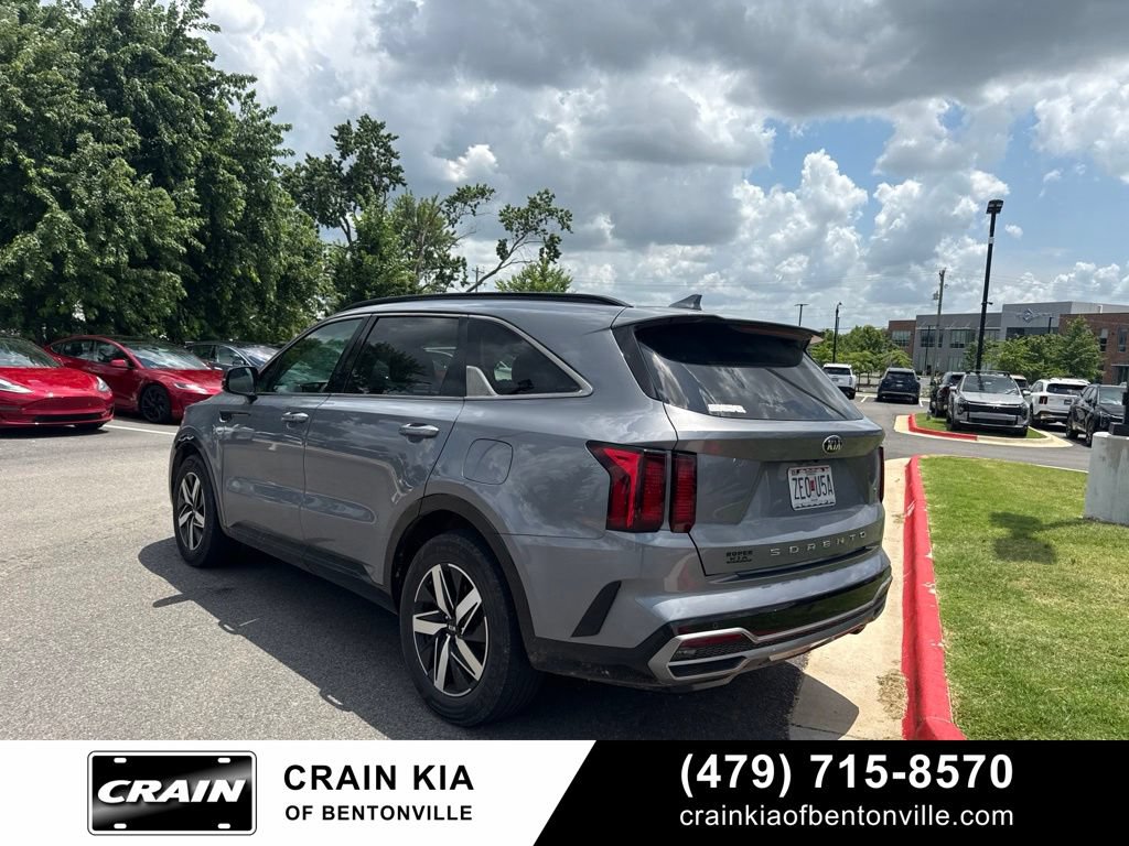 Used 2021 Kia Sorento S w/ Panoramic Sunroof Package FWD image 3