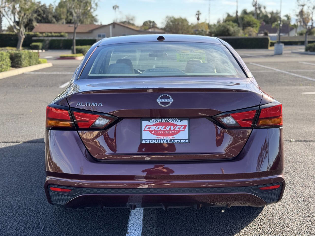 Used 2025 Nissan Altima 2.5 SV image 4