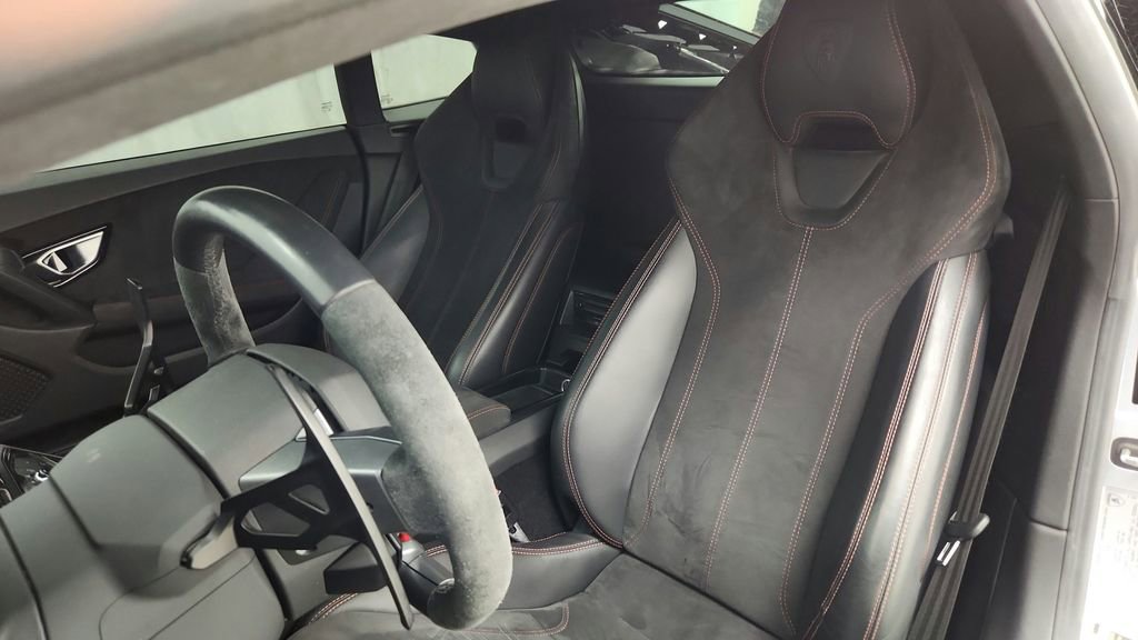 Used 2018 Lamborghini Huracan LP 580-2 image 23
