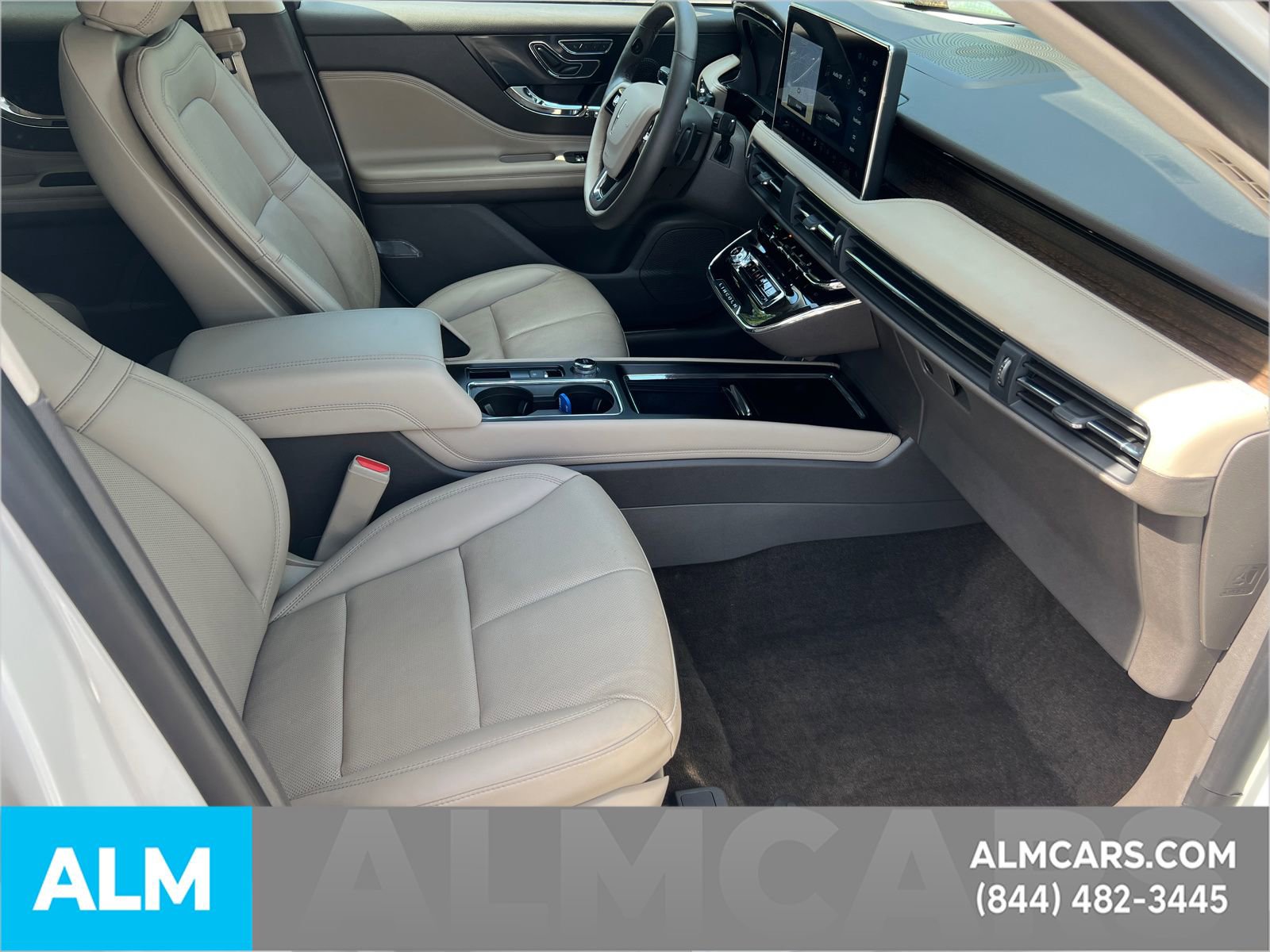 Used 2023 Lincoln Corsair Reserve image 16