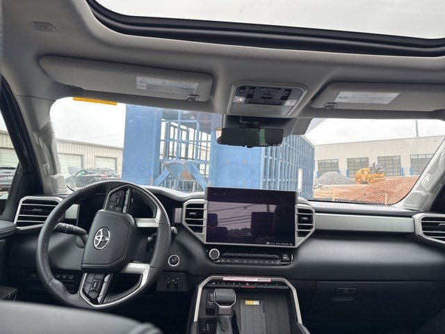 Used 2024 Toyota Tundra Limited image 39