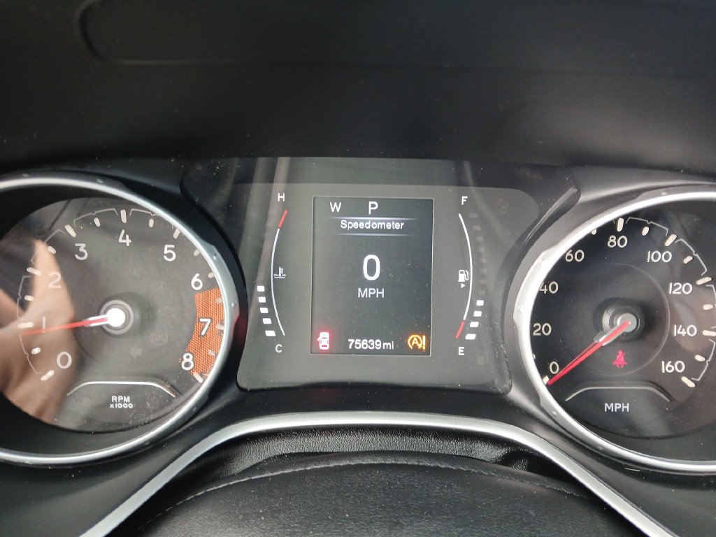 Used 2018 Jeep Compass Latitude w/ Cold Weather Group AWD/4WD image 17