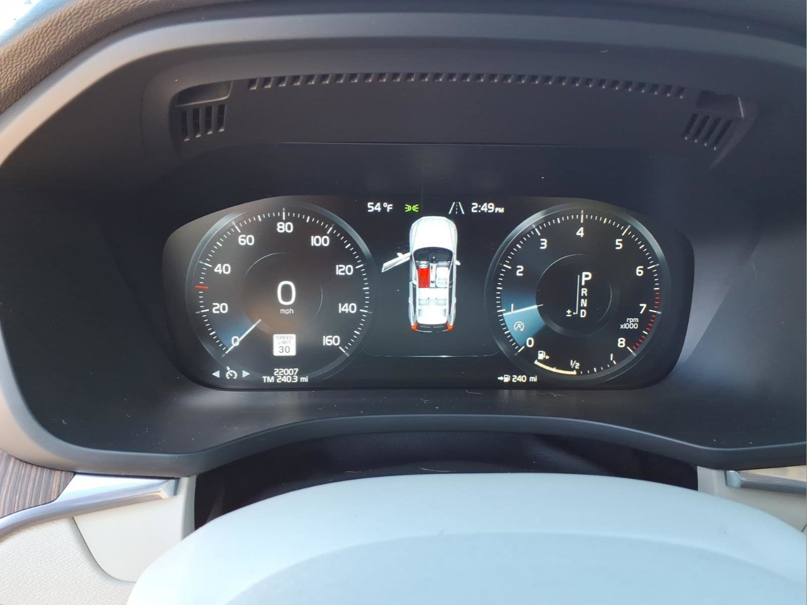 Used 2021 Volvo XC60 T5 Momentum w/ Premium Package image 19