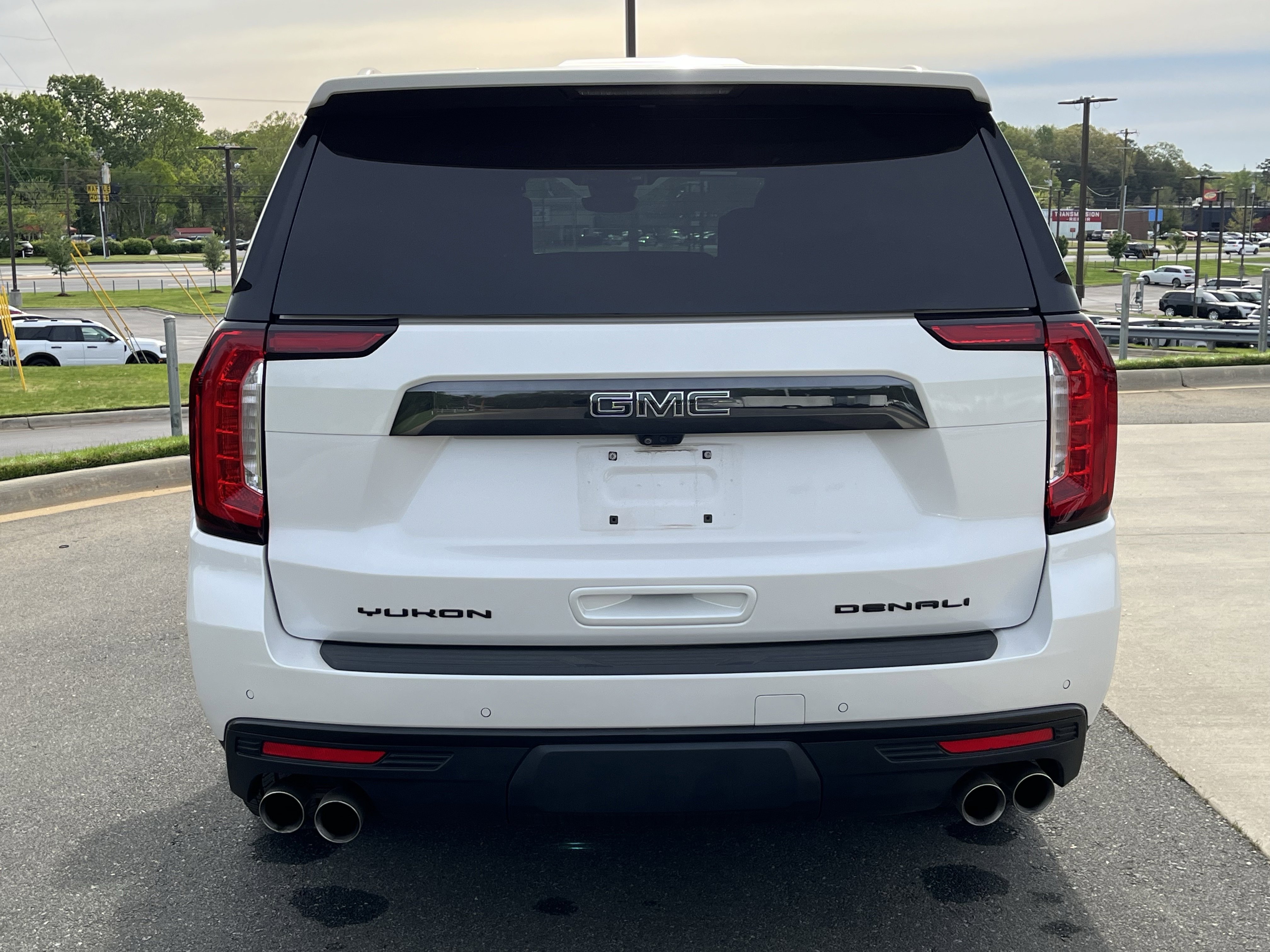 Used 2024 GMC Yukon Denali Ultimate image 8