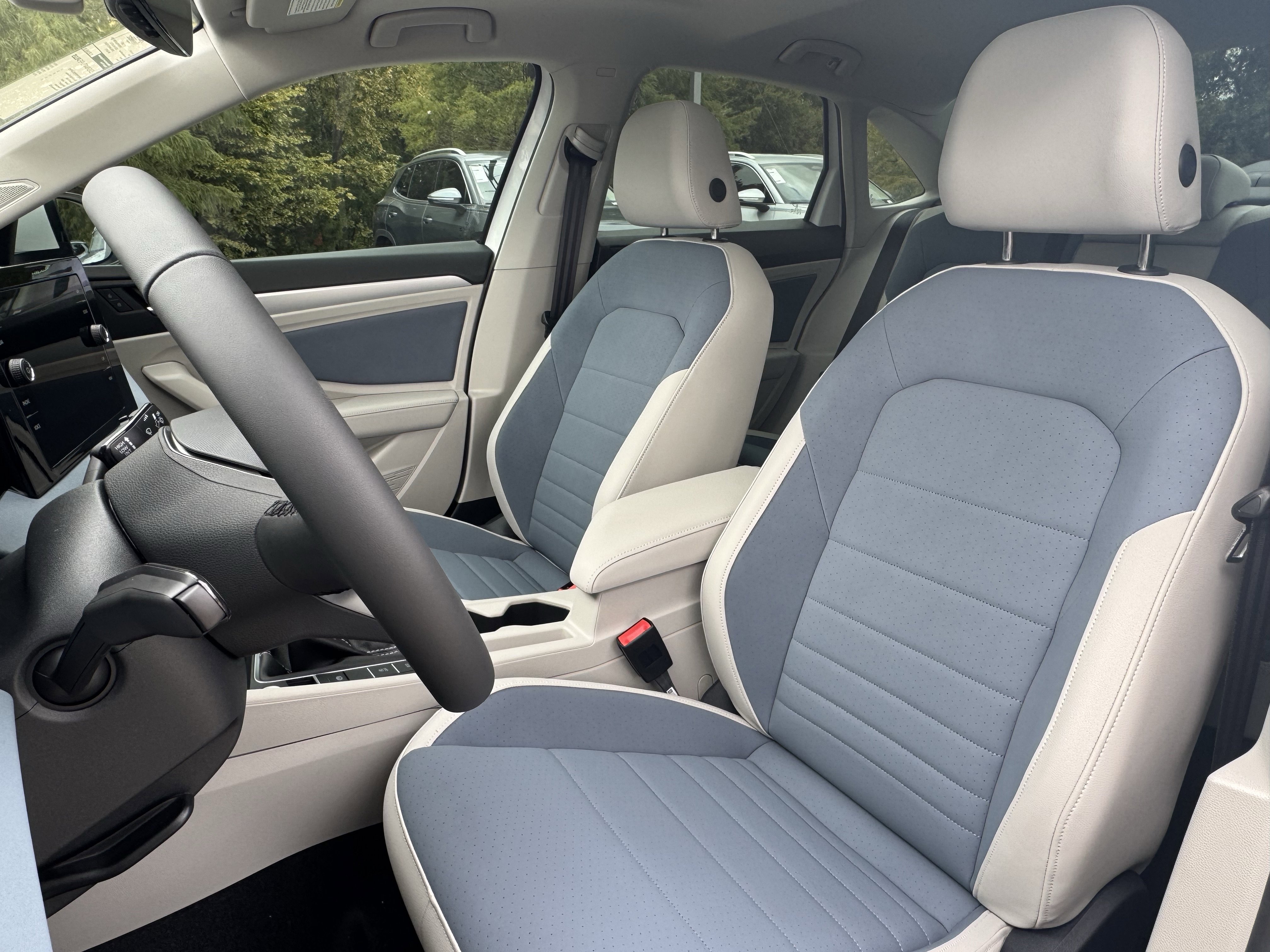New 2027 Volkswagen Jetta SE FWD image 9
