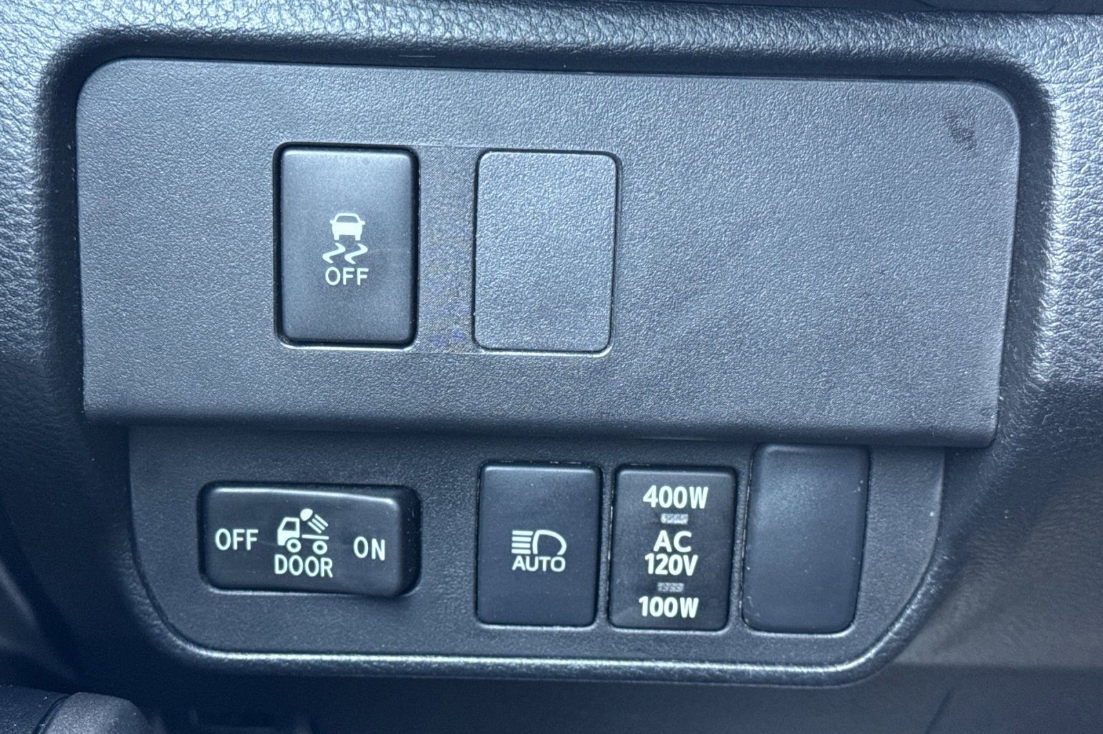 Used 2023 Toyota Tacoma TRD Sport w/ Black Out Package (TMS) AWD/4WD image 31