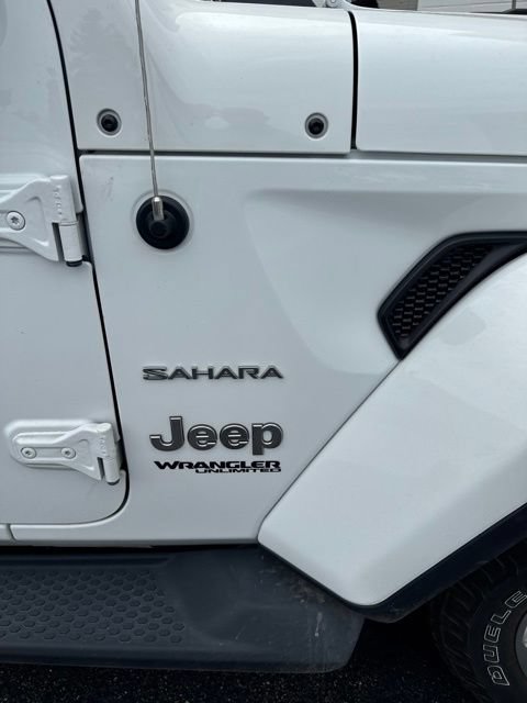Used 2019 Jeep Wrangler Unlimited Sahara w/ Advanced Safety Group AWD/4WD image 12