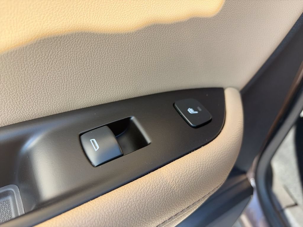 Used 2019 Chevrolet Blazer Premier w/ Sun and Wheels Package FWD image 29