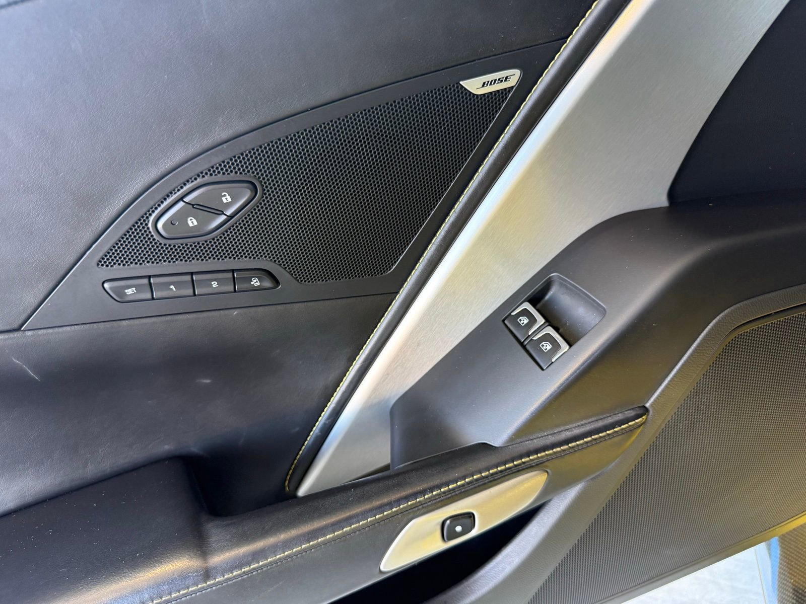 Used 2016 Chevrolet Corvette Z06 w/ 3LZ Preferred Equipment Group image 16