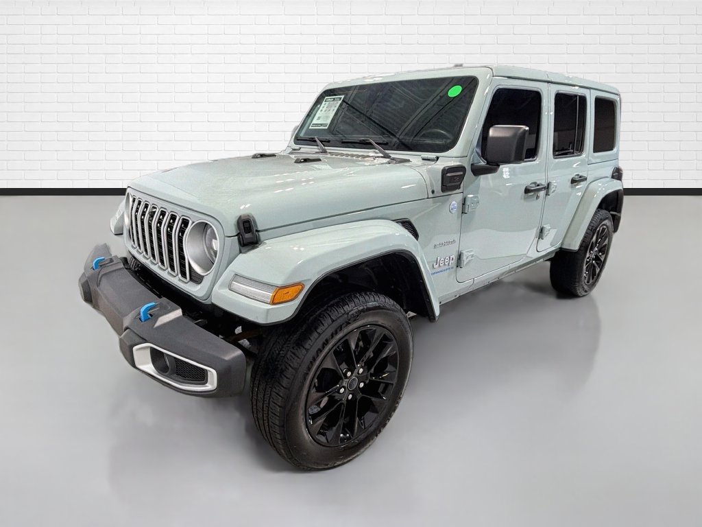 Used 2024 Jeep Wrangler Unlimited Sahara w/ Technology Group AWD/4WD image 5