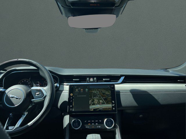 Used 2025 Jaguar F-PACE R-Dynamic S image 21