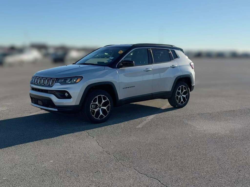 New 2026 Jeep Compass Limited image 4