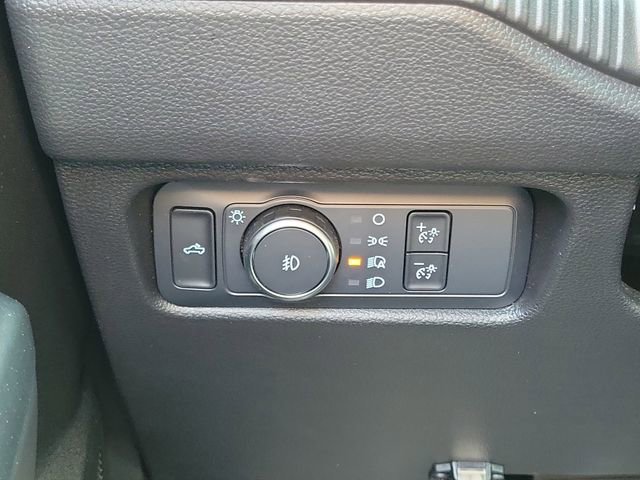 Used 2025 Ford Ranger XLT w/ Convenience Package image 13