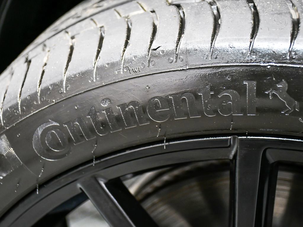 Used 2023 BMW X6 xDrive40i w/ Executive Package image 96