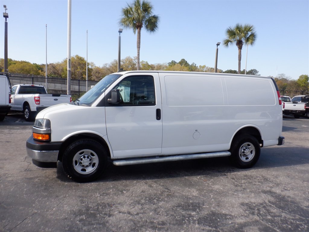 Used 2020 Chevrolet Express 2500 w/ Driver Convenience Package RWD image 2