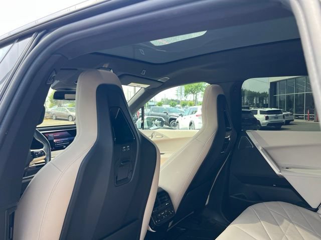 Used 2022 BMW iX xDrive50 AWD/4WD image 9