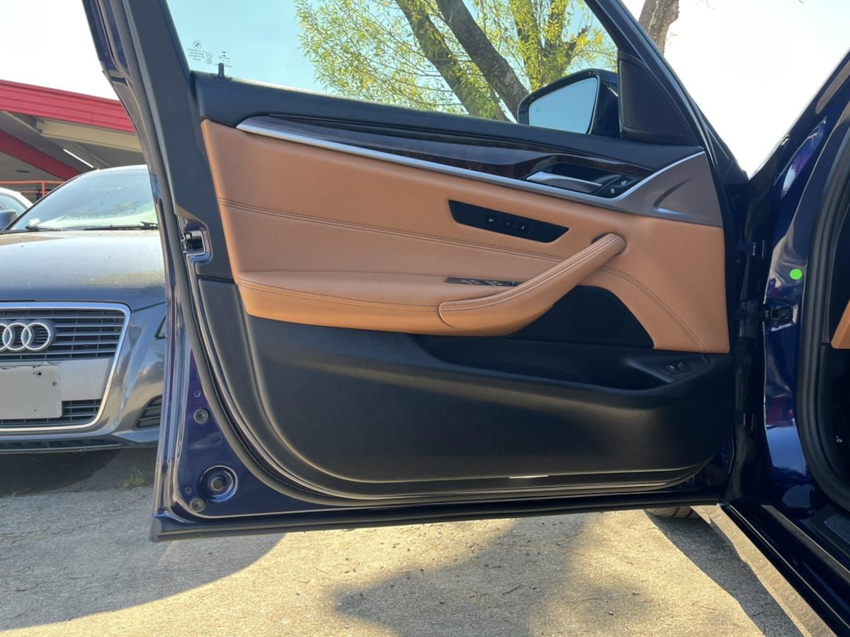 Used 2019 BMW 530i xDrive w/ Premium Package AWD/4WD image 13