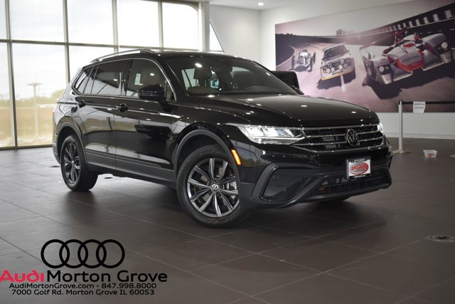 Used 2022 Volkswagen Tiguan SE AWD/4WD image 1