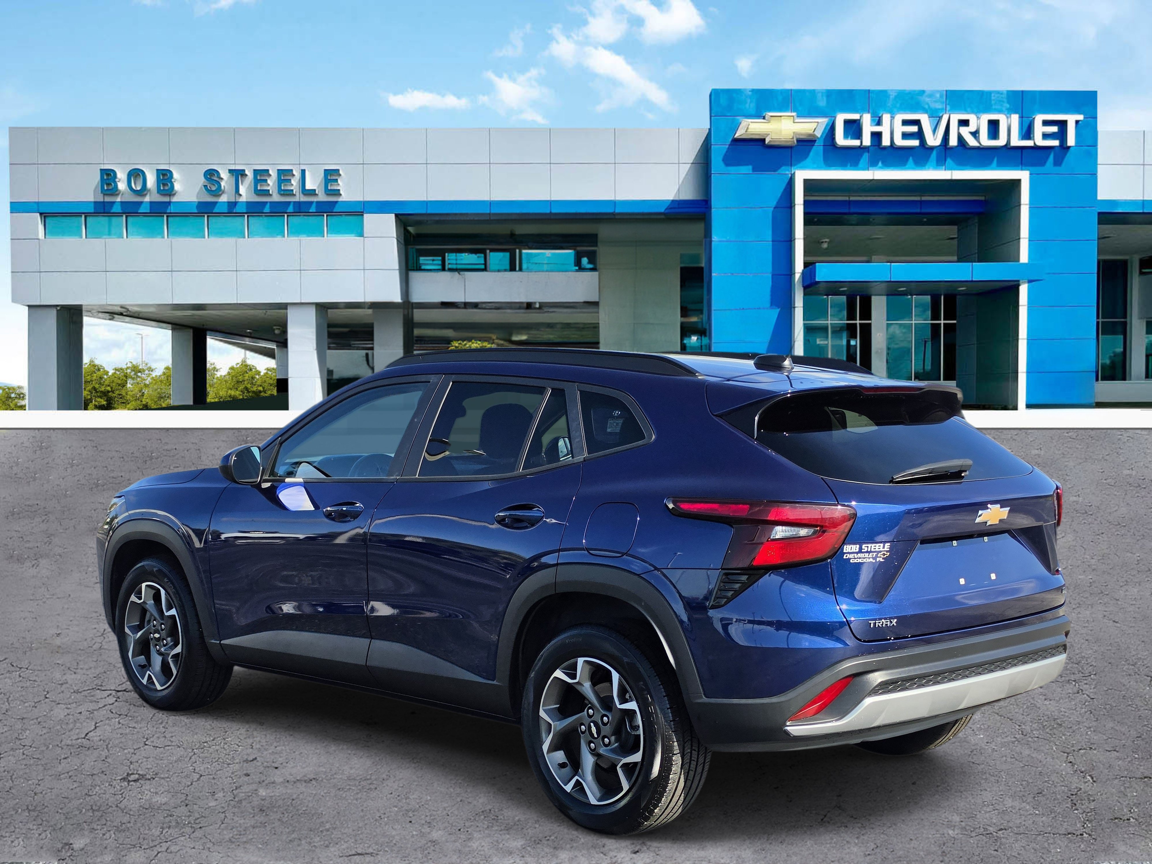 Certified 2024 Chevrolet Trax LT w/ Sunroof Package FWD image 3