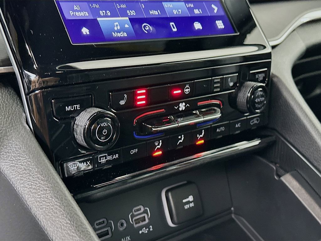 New 2025 Jeep Grand Cherokee L Laredo w/ Luxury Tech Group I image 20