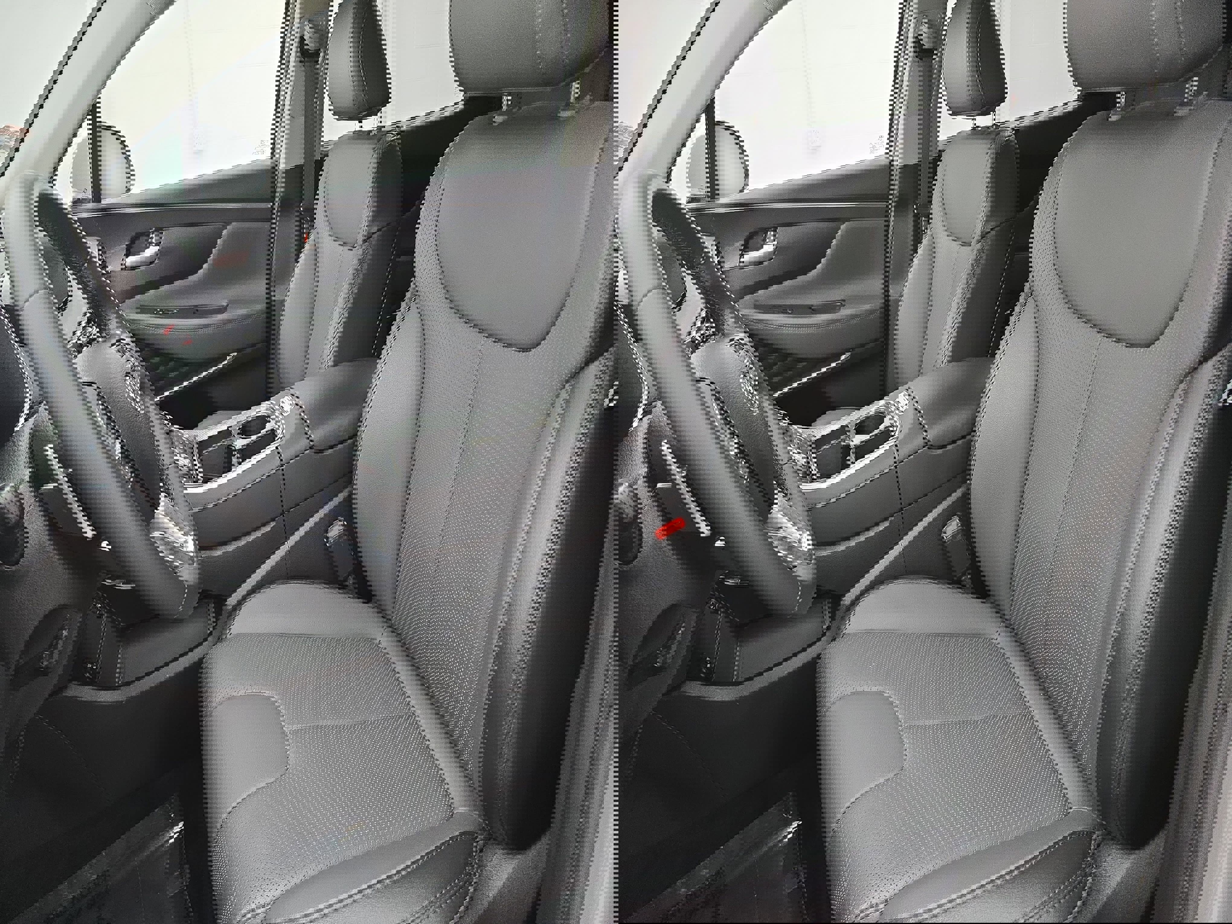 Used 2023 Hyundai Santa Fe SEL w/ Premium Package AWD/4WD image 15