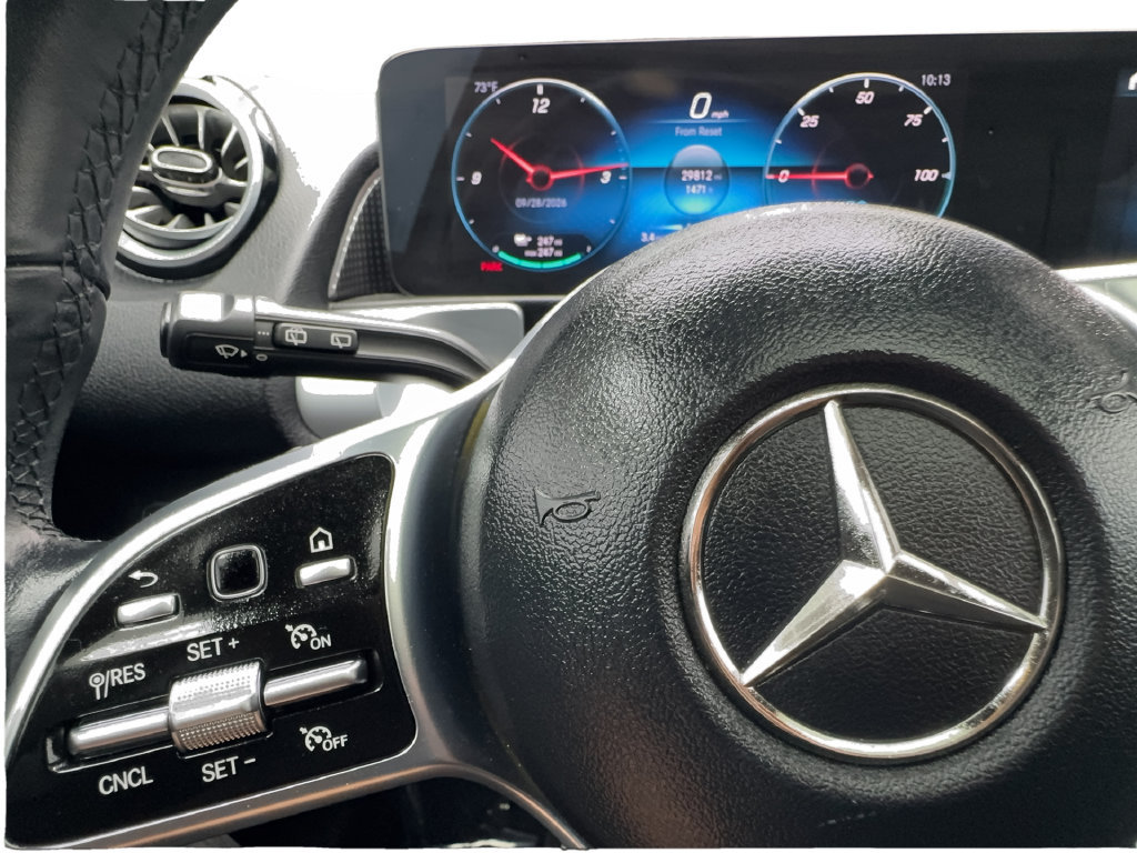 Used 2022 Mercedes-Benz EQB 300 4MATIC image 45