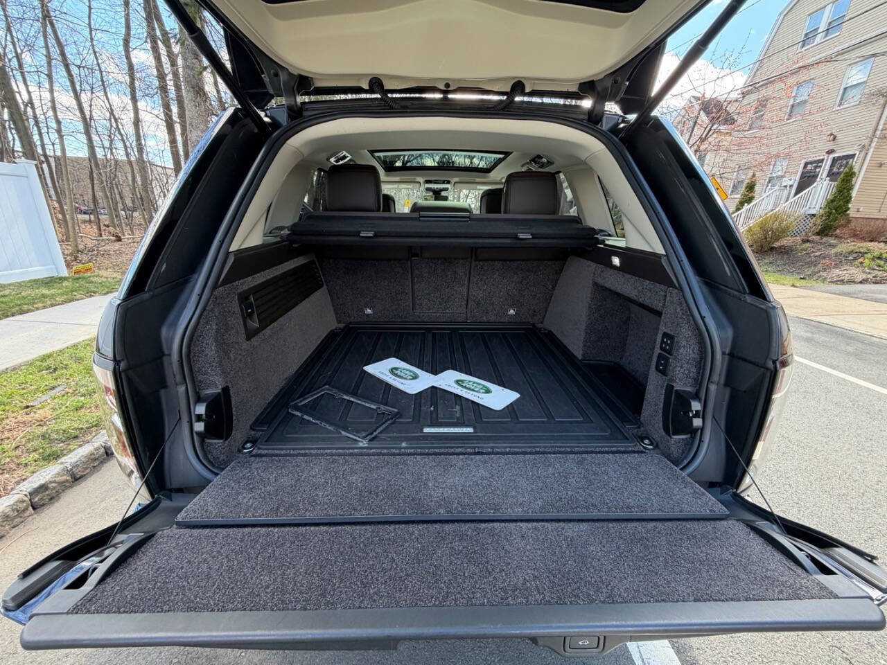 Used 2022 Land Rover Range Rover Westminster Edition image 12