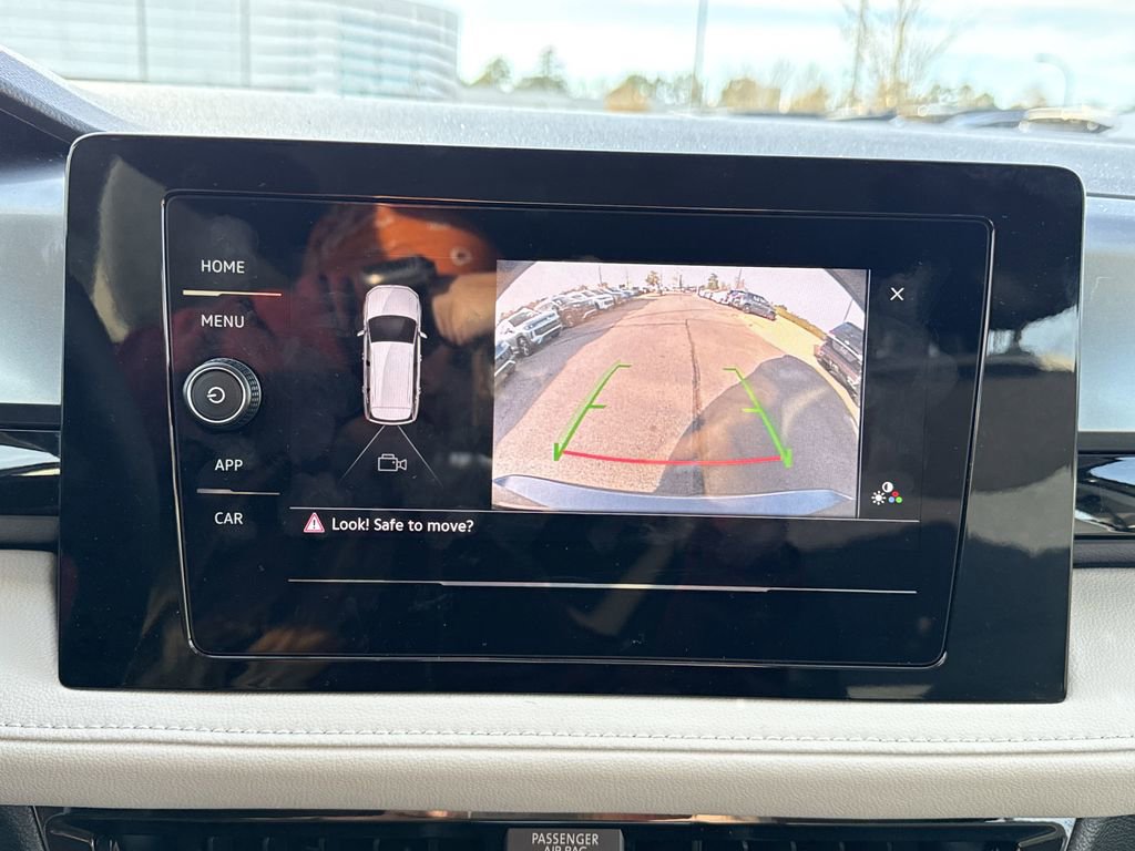 Used 2025 Volkswagen Taos S image 28