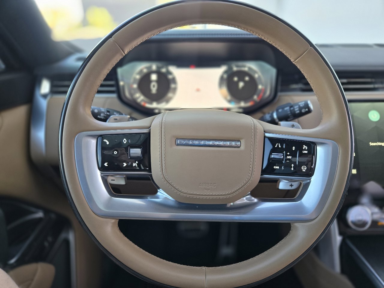 Used 2023 Land Rover Range Rover SE image 25