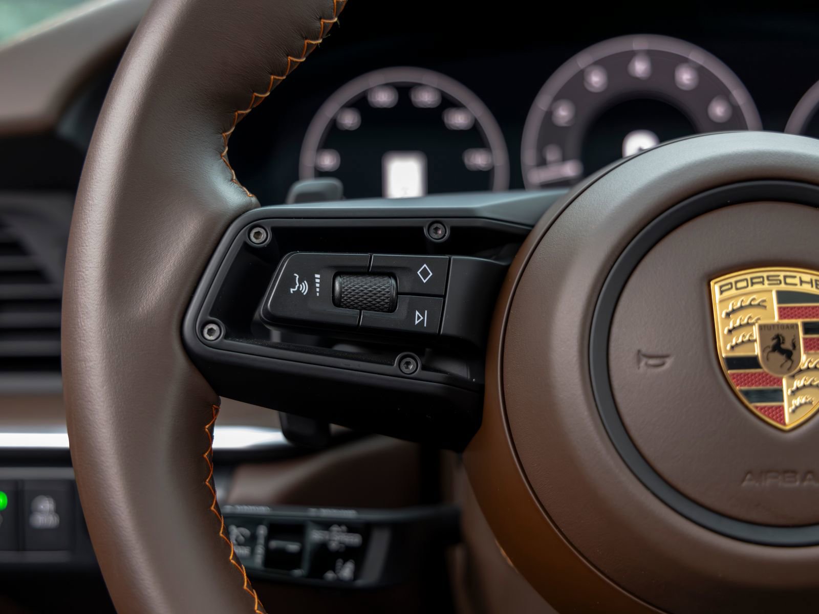 Certified 2025 Porsche 911 Carrera S RWD image 30