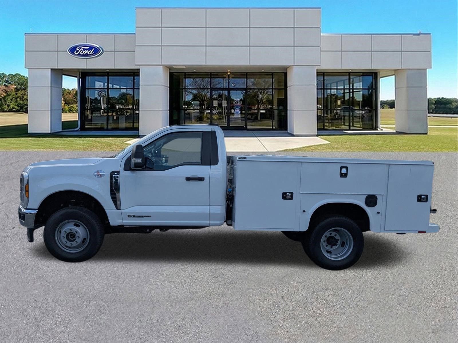 New 2025 Ford F350 XL w/ XL Chrome Package image 7