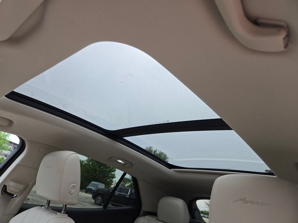 Used 2023 Buick Envision Avenir AWD/4WD image 24