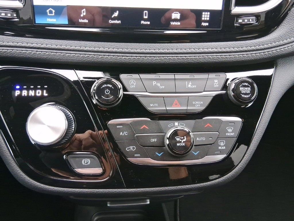 New 2026 Chrysler Pacifica Select image 39