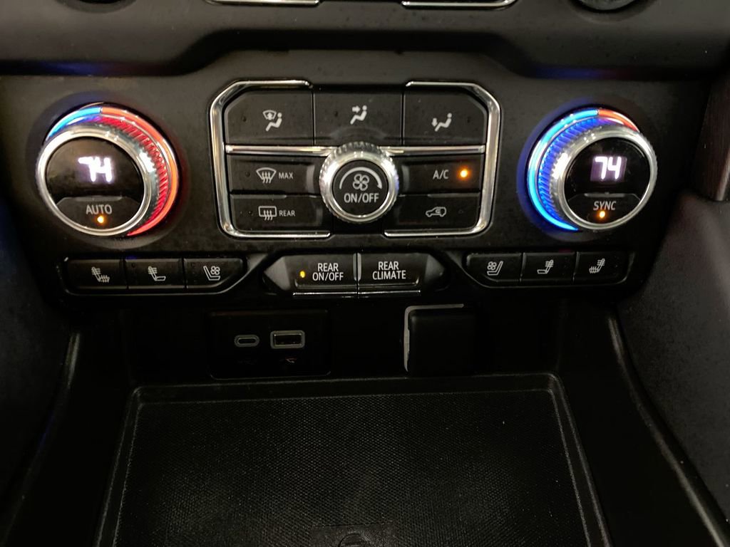 Used 2023 GMC Yukon XL AT4 w/ AT4 Premium Plus Package image 18