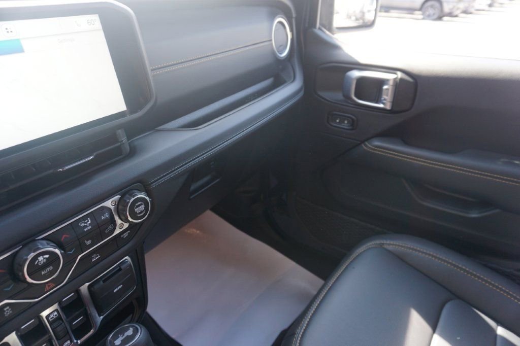 New 2025 Jeep Wrangler Unlimited Sahara image 28