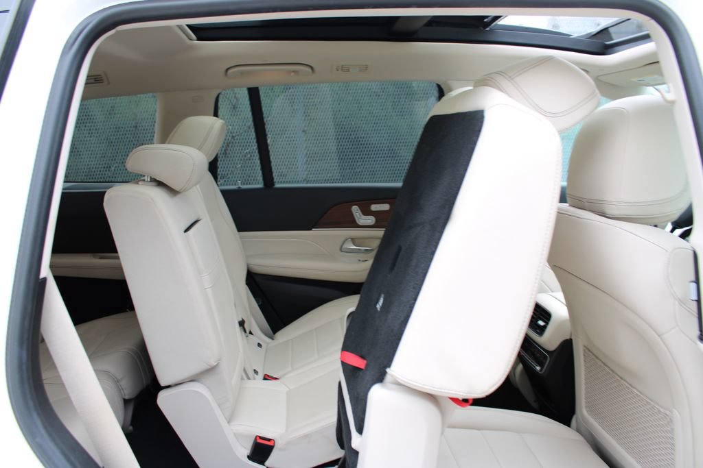 Used 2022 Mercedes-Benz GLS 450 4MATIC w/ AMG Line Exterior image 31