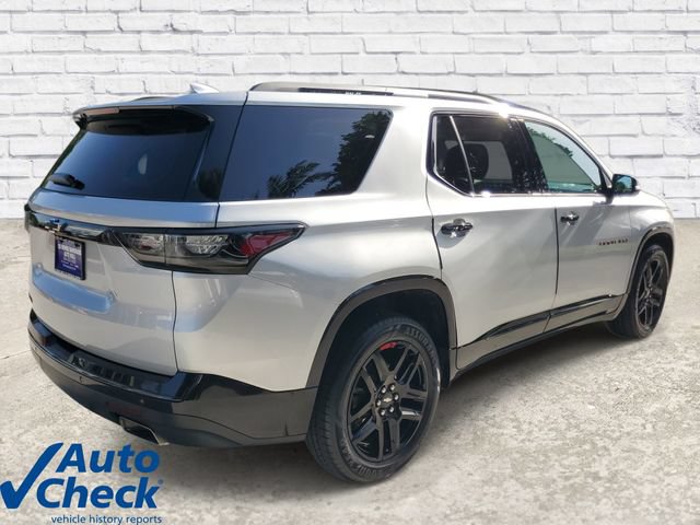 Used 2021 Chevrolet Traverse Premier w/ Redline Edition FWD image 4