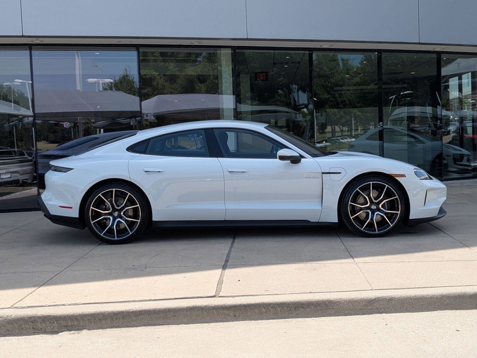 New 2026 Porsche Taycan image 8