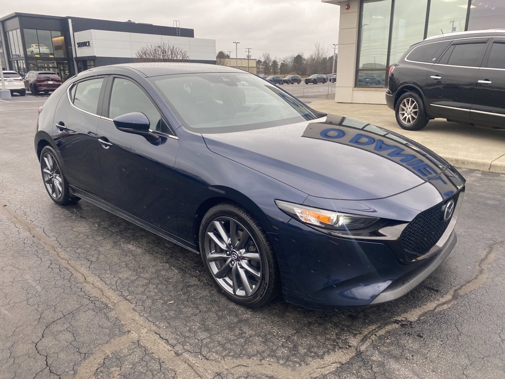 Used 2019 MAZDA MAZDA3 Hatchback video 1