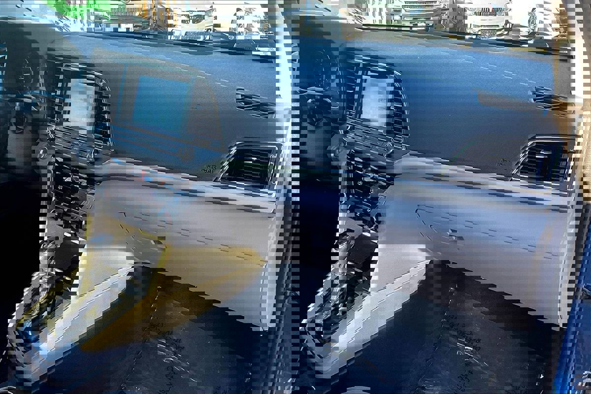 Used 2018 Hyundai Elantra Value Edition w/ Cargo Package image 11